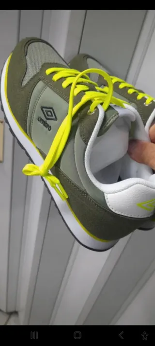 Scarpe Umbro N44 Verde Giallo