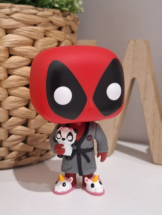 Funko Pop Deadpool en bata