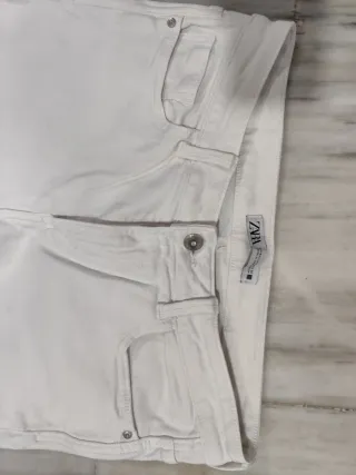 Vaqueros blancos Zara Talla 42