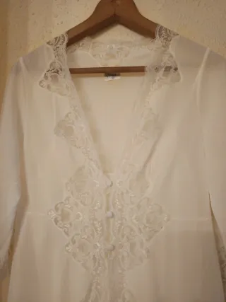 conjunto de camisón y bata.