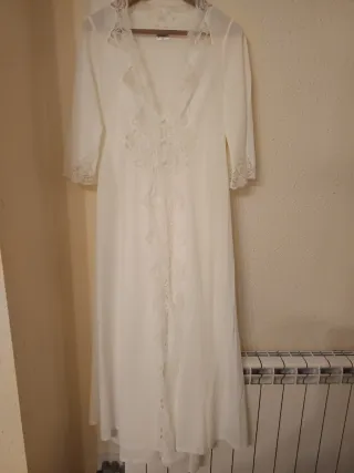 conjunto de camisón y bata.