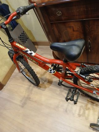 Bicicleta Orbea infantil roja