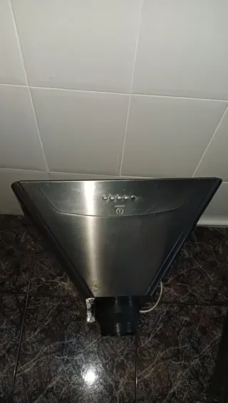 Campana Extractora Indesit