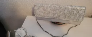 Bolso de fiesta en color plata.