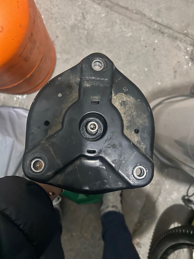 Amortiguadores Delanteros Mercedes V 5 meses de us