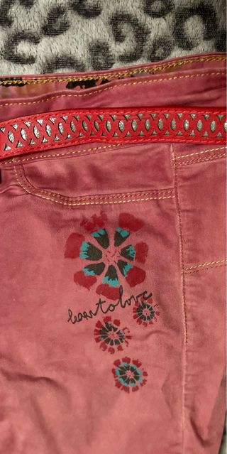 Vaqueros de la marca Desigual