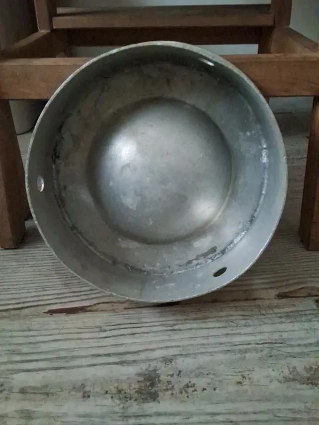 Tapa metálica lechera