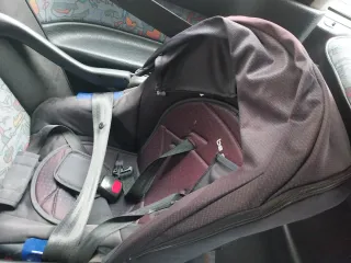 Carro de bebé equipado completo