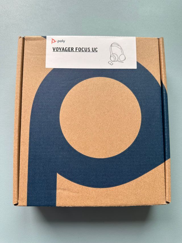 Auriculares Poly Voyager Focus UC B825 Bluetooth