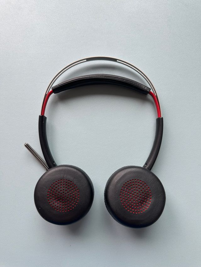 Auriculares Poly Voyager Focus UC B825 Bluetooth