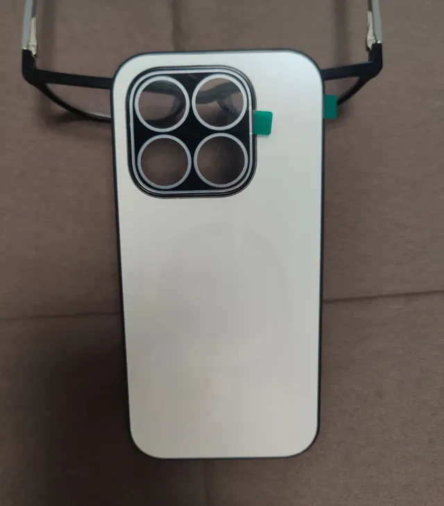 Funda Protectora Trasera Xiaomi 17 con magsafe.