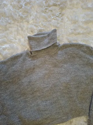 Jersey cuello alto gris talla M