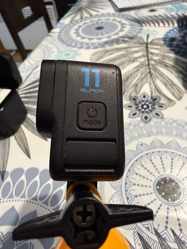 GoPro Hero 11 Black y muchos accesorios