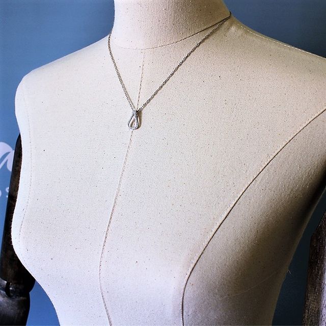 Conjunto plata de ley gotas de circonitas