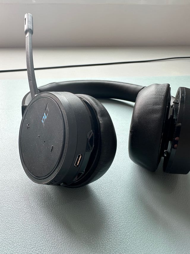 Auriculares Bluetooth Plantronics Voyager 4220 UC