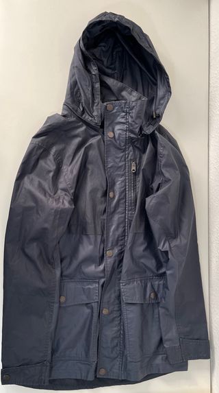 Chubasquero Pull&Bear Negro