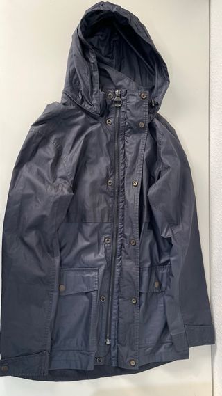 Chubasquero Pull&Bear Negro