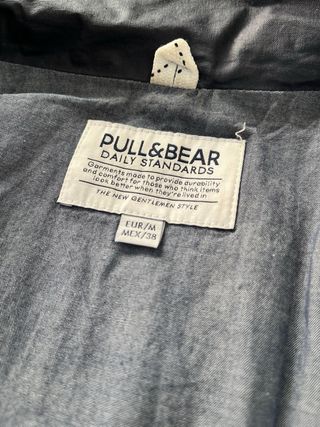 Chubasquero Pull&Bear Negro