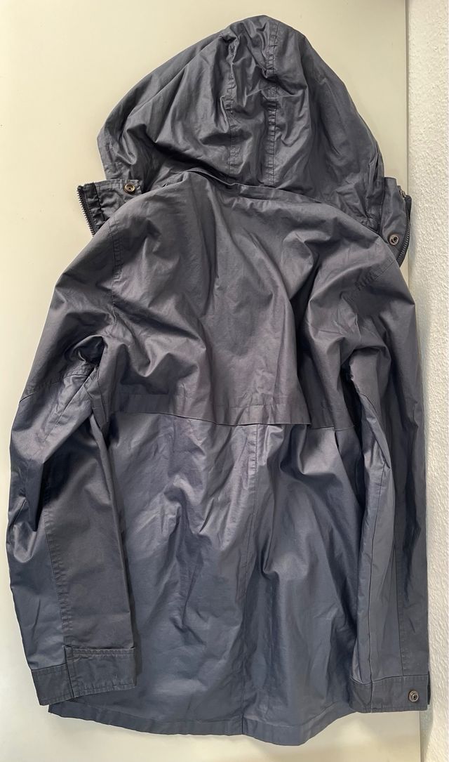 Chubasquero Pull&Bear Negro