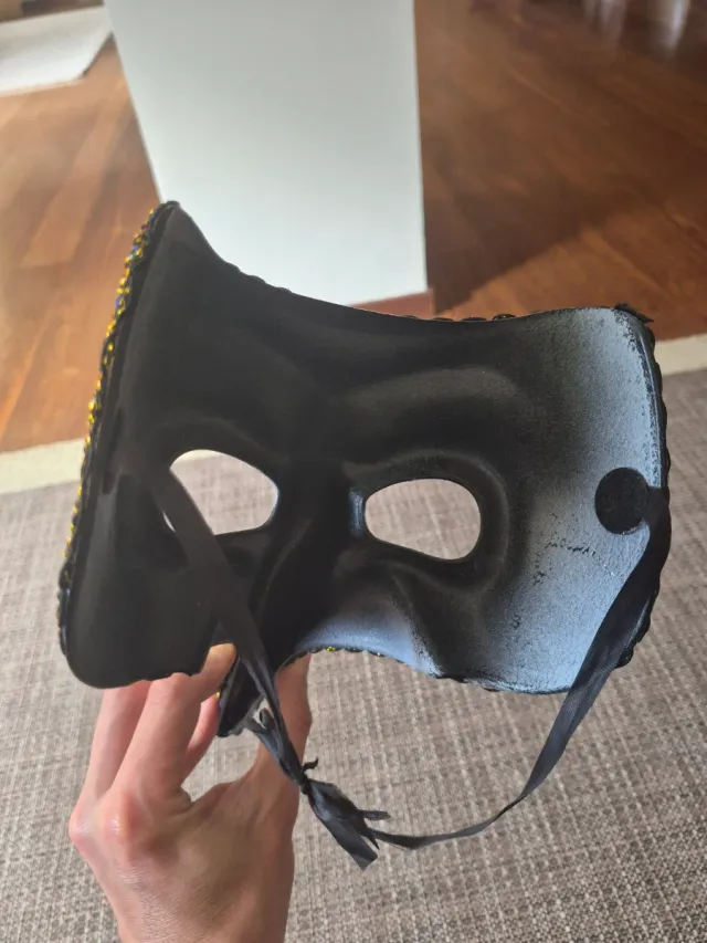 Máscara Veneciana Original Blanca y Dorada