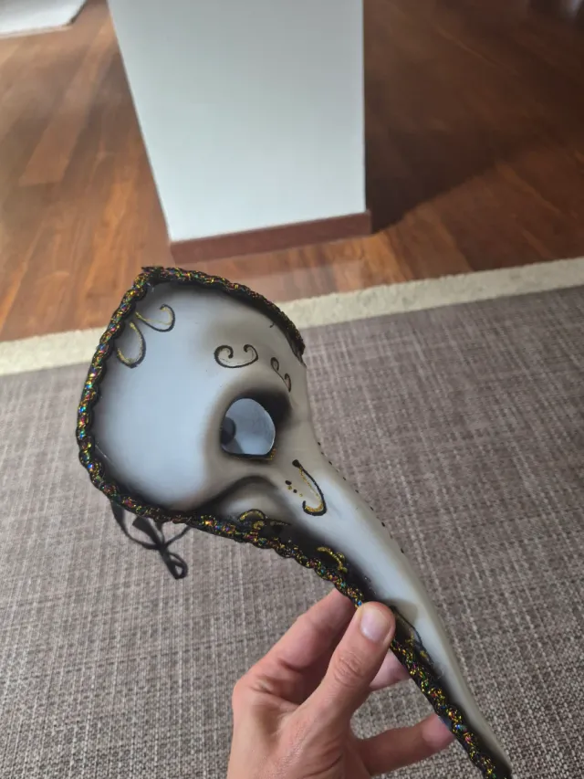 Máscara Veneciana Original Blanca y Dorada