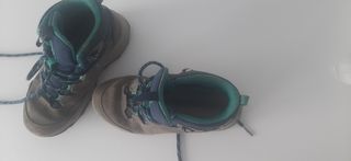 Botas de montaña talla 30