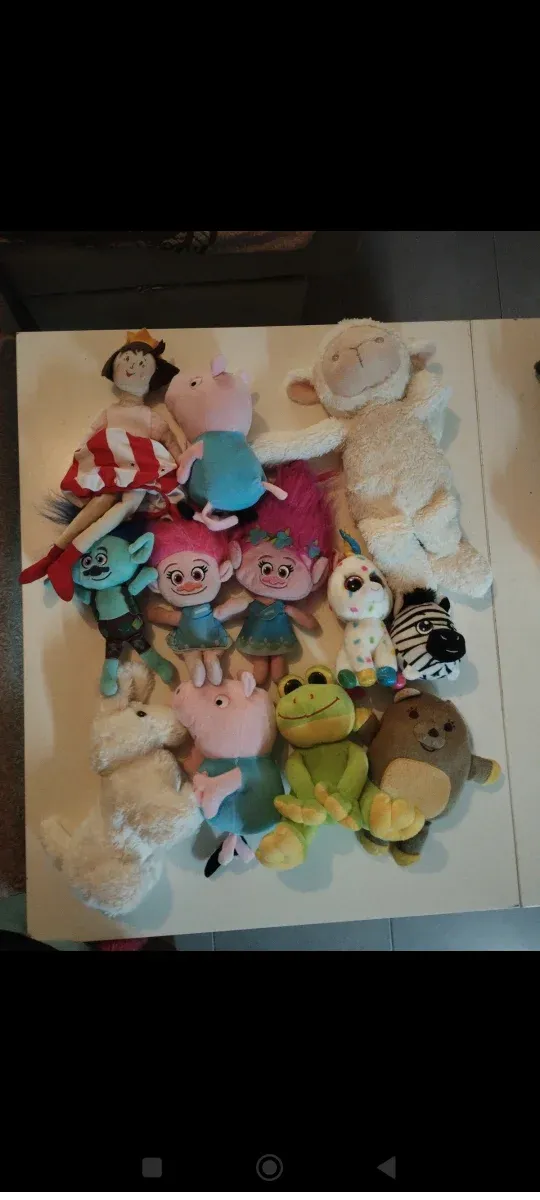 Lote de peluches variados