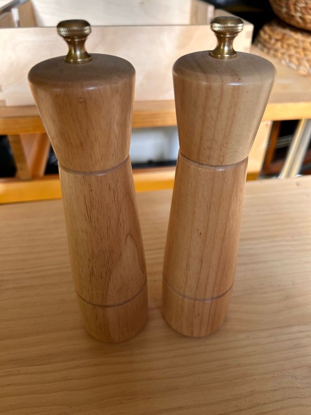 Salero y Pimentero Bambú y Metal