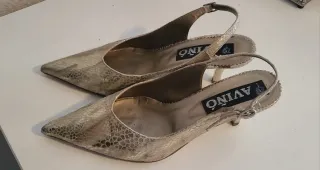 Conjunto zapatos y bolso fiesta beige y dorados 38