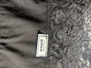 Camiseta tirantes encaje negra