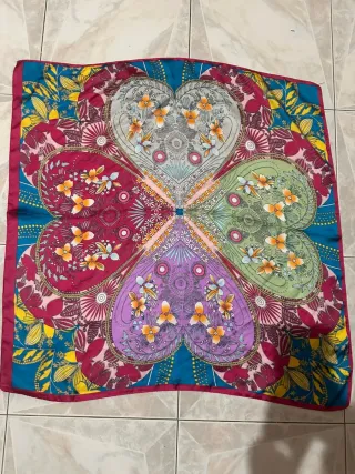 Foulard fantasia cuori fiori