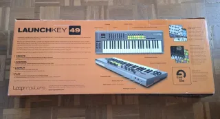 Teclado controlador Novation Launchkey 49