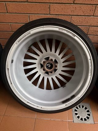 Rotiform Ind-T 18”.