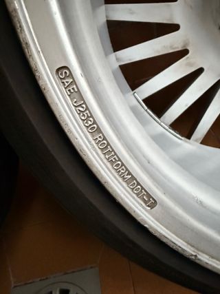 Rotiform Ind-T 18”.