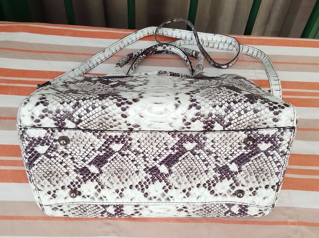 Bolso Italiano de piel.