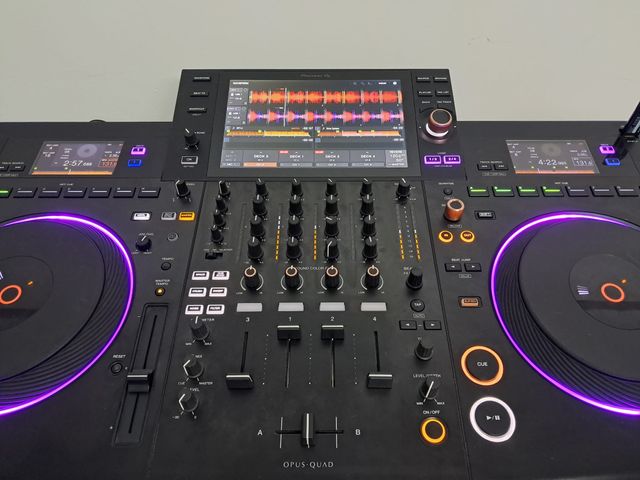 Pioneer Opus Quad + Estuche Compacto Original