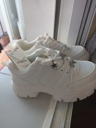 Zapatillas para niña blancas talla 35 NUEVAS