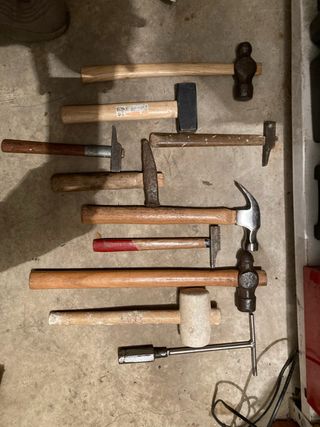 Lote de martillos y herramienta