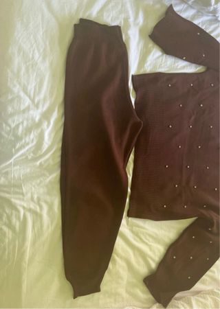 Conjunto de lana con pedrería