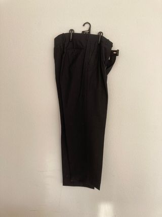 Traje negro vintage con rayas azules