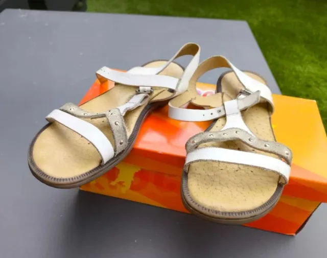 Sandalias Niña Billowy Blancas Talla 31