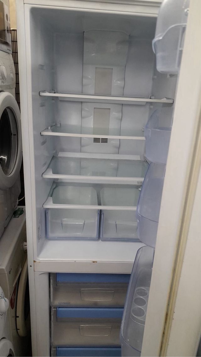 Nevera Indesit Blanca