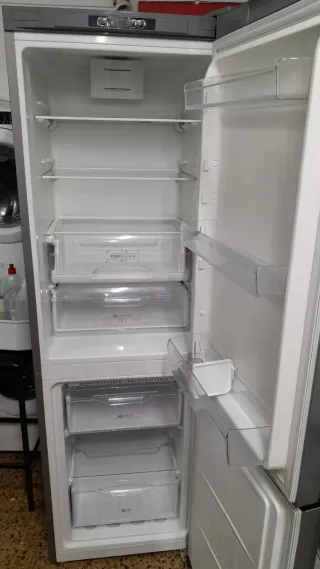 Nevera Indesit Inox 185cm Alto