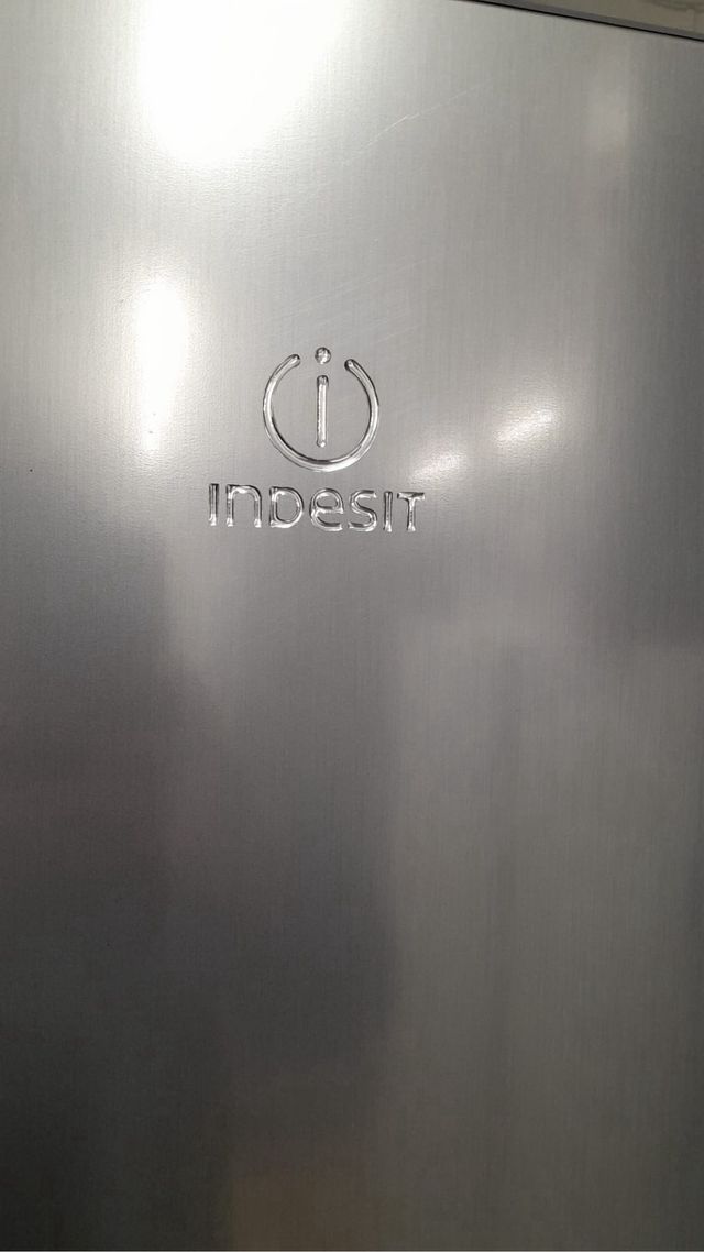 Nevera Indesit Inox con garantía