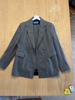 Traje femenino NACKIYÉ – Talla 34