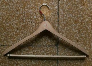 Gruccia Pullman in legno moda vestiti