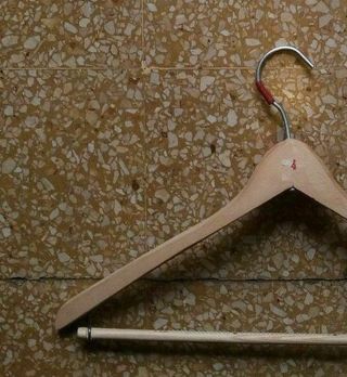 Gruccia Pullman in legno moda vestiti