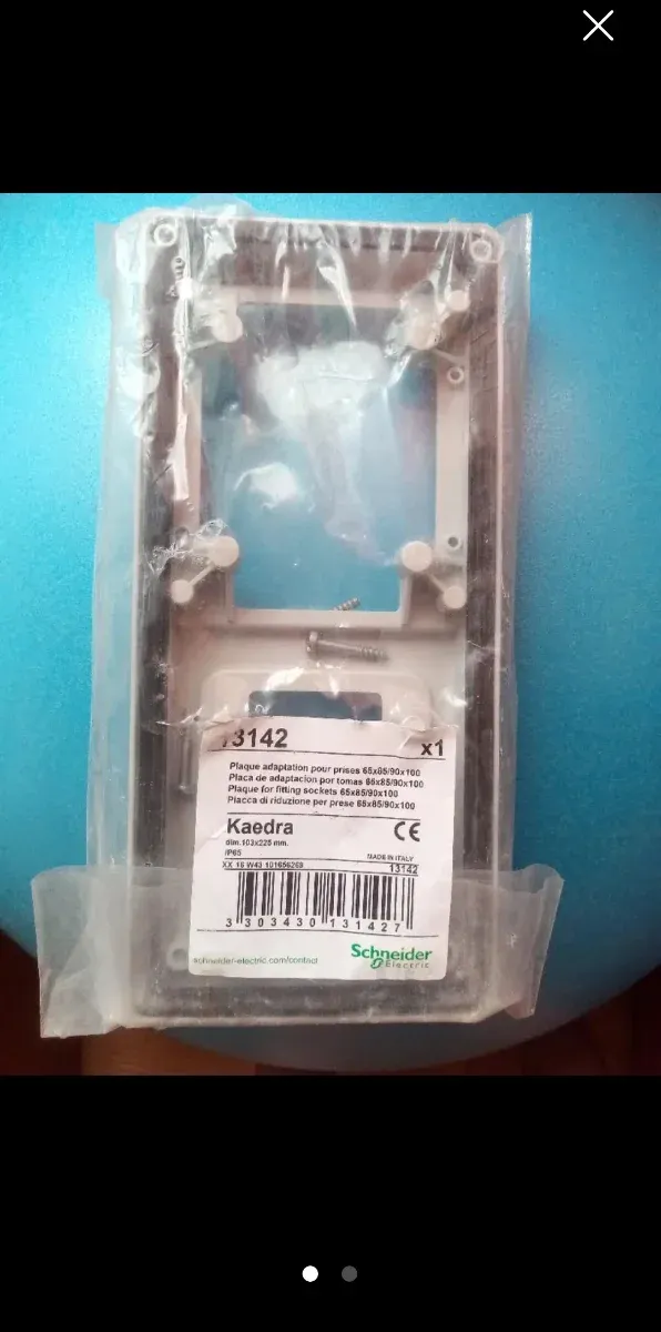 Placa Adaptación Tomas Schneider