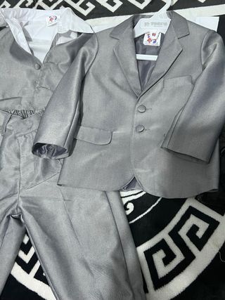 Traje de niño 1/2 año gris