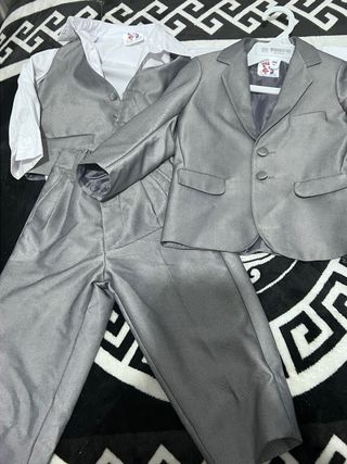 Traje de niño 1/2 año gris